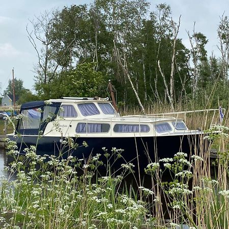 Boat Allemansfreon - Kamperen Op Het Water - Niet Om Mee Te Varen - Read Host Profile-Lees Hostprofiel Jutrijp ภายนอก รูปภาพ