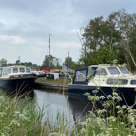 Boat Allemansfreon - Kamperen Op Het Water - Niet Om Mee Te Varen - Read Host Profile-Lees Hostprofiel Jutrijp ภายนอก รูปภาพ