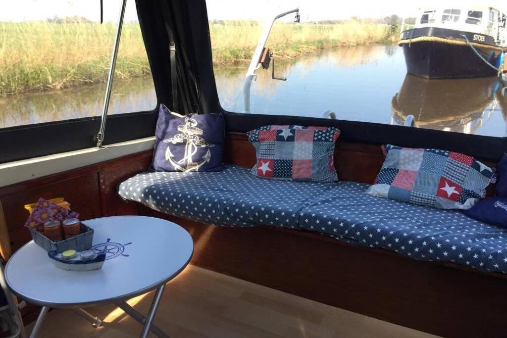 Boat Allemansfreon - Kamperen Op Het Water - Niet Om Mee Te Varen - Read Host Profile-Lees Hostprofiel Jutrijp ภายนอก รูปภาพ