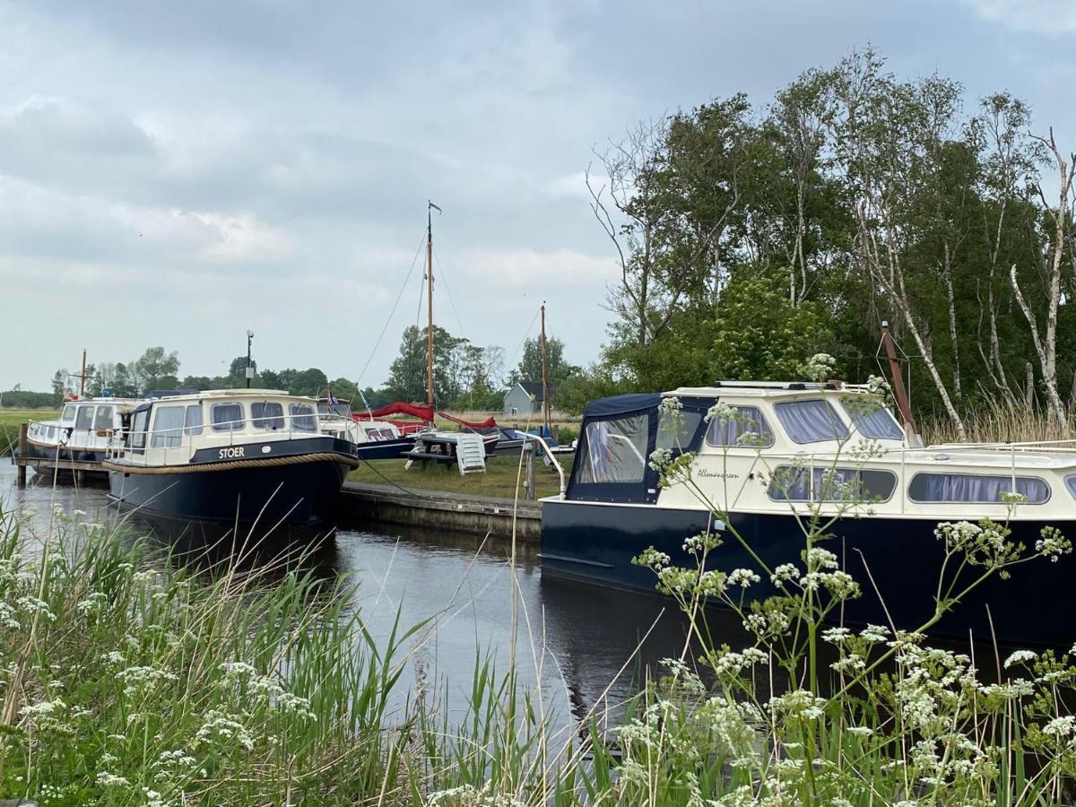 Boat Allemansfreon - Kamperen Op Het Water - Niet Om Mee Te Varen - Read Host Profile-Lees Hostprofiel Jutrijp ภายนอก รูปภาพ