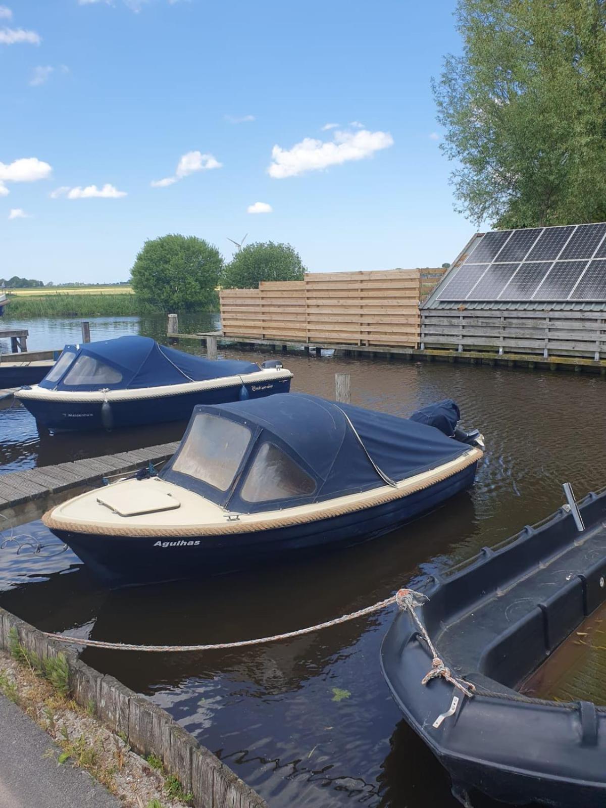 Boat Allemansfreon - Kamperen Op Het Water - Niet Om Mee Te Varen - Read Host Profile-Lees Hostprofiel Jutrijp ภายนอก รูปภาพ